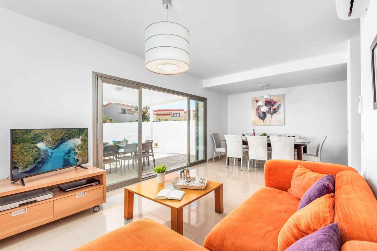 Villa Perez Cala'N Bosch  Extérieur photo